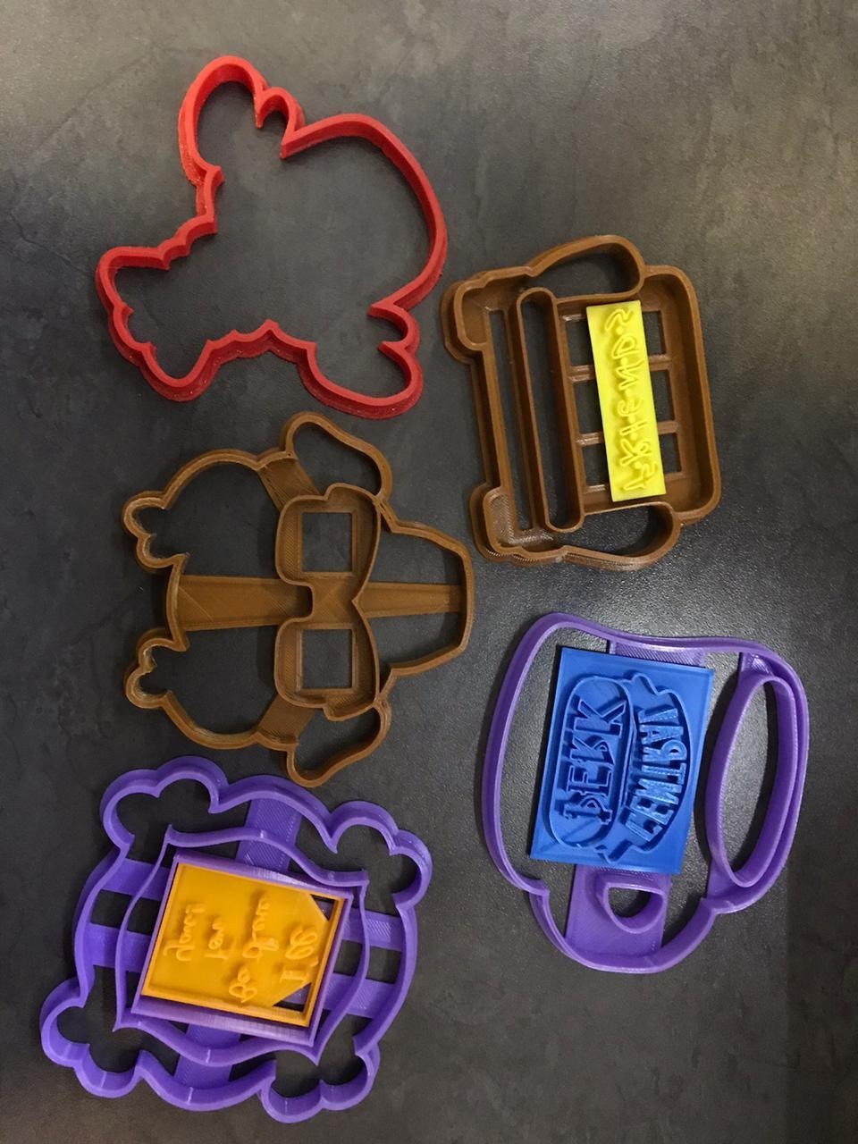 STL file FRIENDS Cooke Cutter Set・3D print object to download・Cults